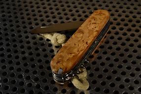 Image result for Victorinox Huntsman Scales