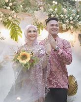 Image result for Kebaya Lamaran