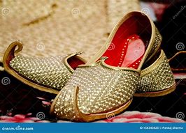 Image result for Mojari Jutti