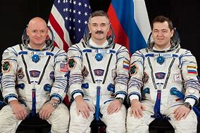 Image result for Soyuz TMA-05M