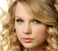 Image result for Taylor Swift Curly Eyes