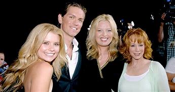 Image result for JoAnna Garcia Swisher Reba