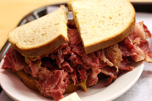 katz's corned beef sandwich