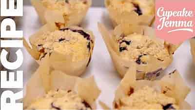 Quick & Easy Blueberry Muffin Recipe With Crunchy Streusel Topping! | Cupcake Jemma