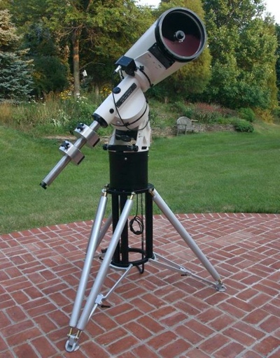 Astro-Physics 10 Inch Telescope on 1200GTO with Pinnacle Tripod (90,261 bytes)