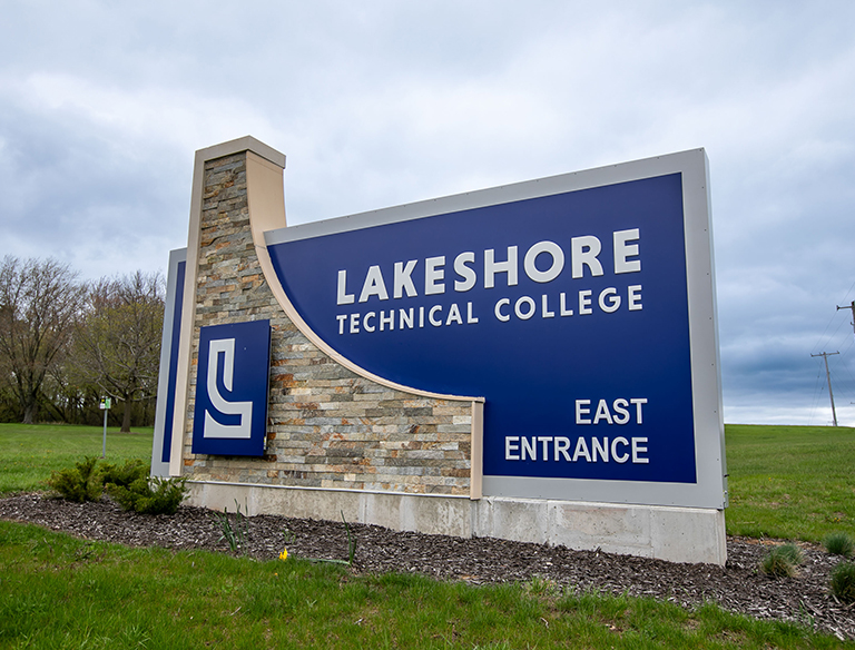 Lakeshore Main Sign