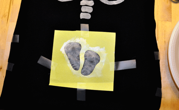 DIY Halloween Skeleton Baby Maternity Shirt - Baby Feet