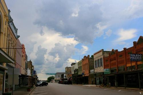 Cuero Texas main street