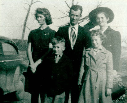 Seymore TX - Lonnie, Lola, Mattie, Mary & Joe Crabb 1943