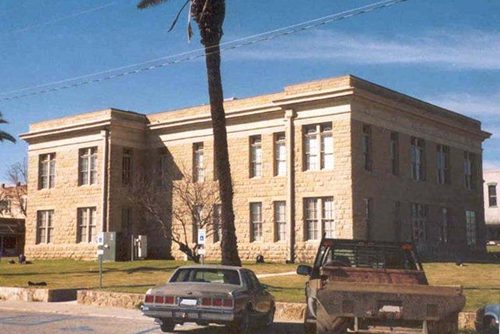 TX - Dimmit County Courthouse