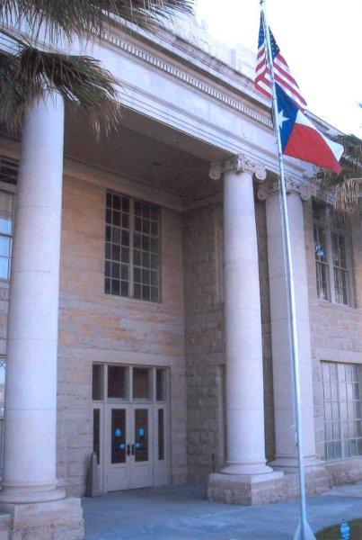 TX - Dimmit County Courthouse columns