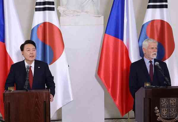 Yoon: Nuclear Deal Will Enhance Strategic Partnership with Czech Republic