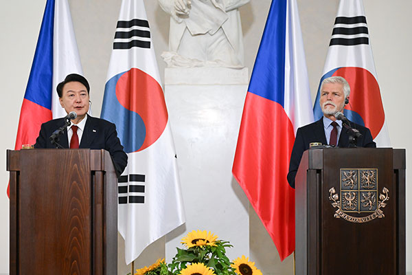 S. Korea, Czech Republic Agree to Support Reconstruction Projects in Ukraine 