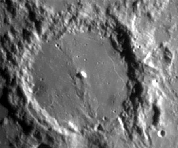 Alphonse photographié le 29 mars 2004 par Denis Joye avec un télescope meade LX200 de 200 mm équipé d'une barlow 3x et webcam Philips Vesta Pro.