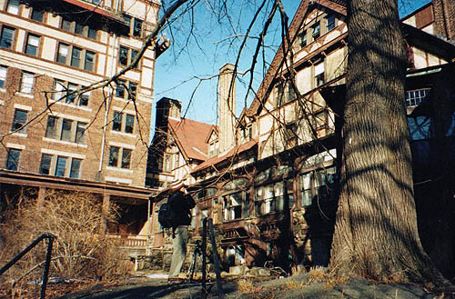 At the great Briarcliff Lodge. Photo by Stefanie.